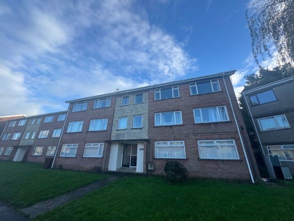 2 bed flat for saleCranleigh Rise, Rumney, Cardiff CF3