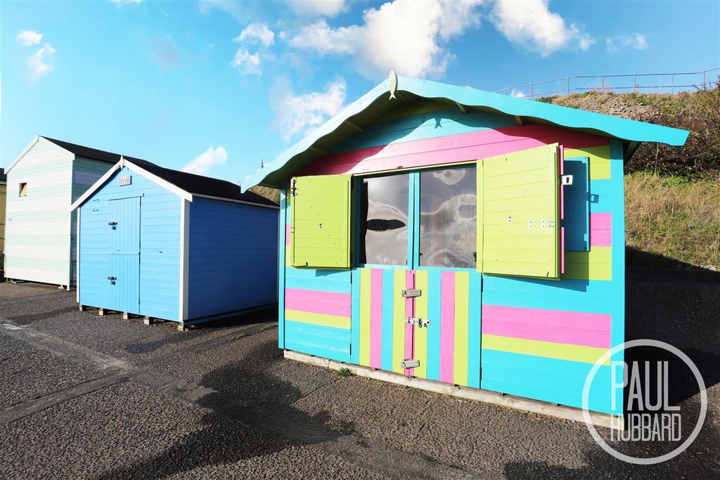 1 bed property for saleBeach Hut, Pakefield NR33