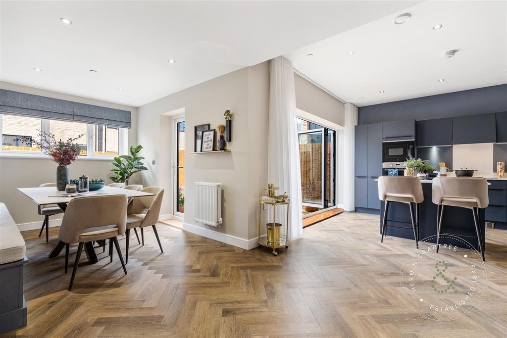 Additional image 3 of 5 bed town house for saleThe Dale, Parc Llandaf, Llantrisant Road, Llandaff, Cardiff CF5