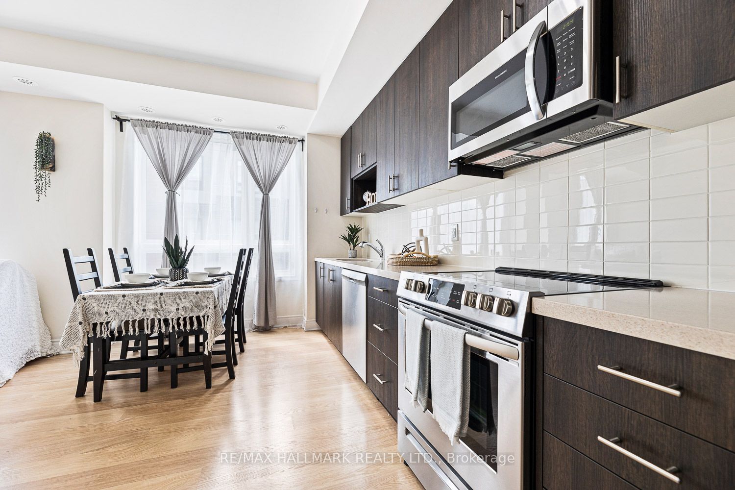 Additional image 3 of 306-1120 Briar Hill Avenue, Toronto, ON, M6B 0A9