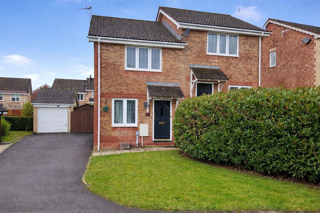 2 bed semi-detached house for saleClos Cwm Garw, Caerphilly CF83