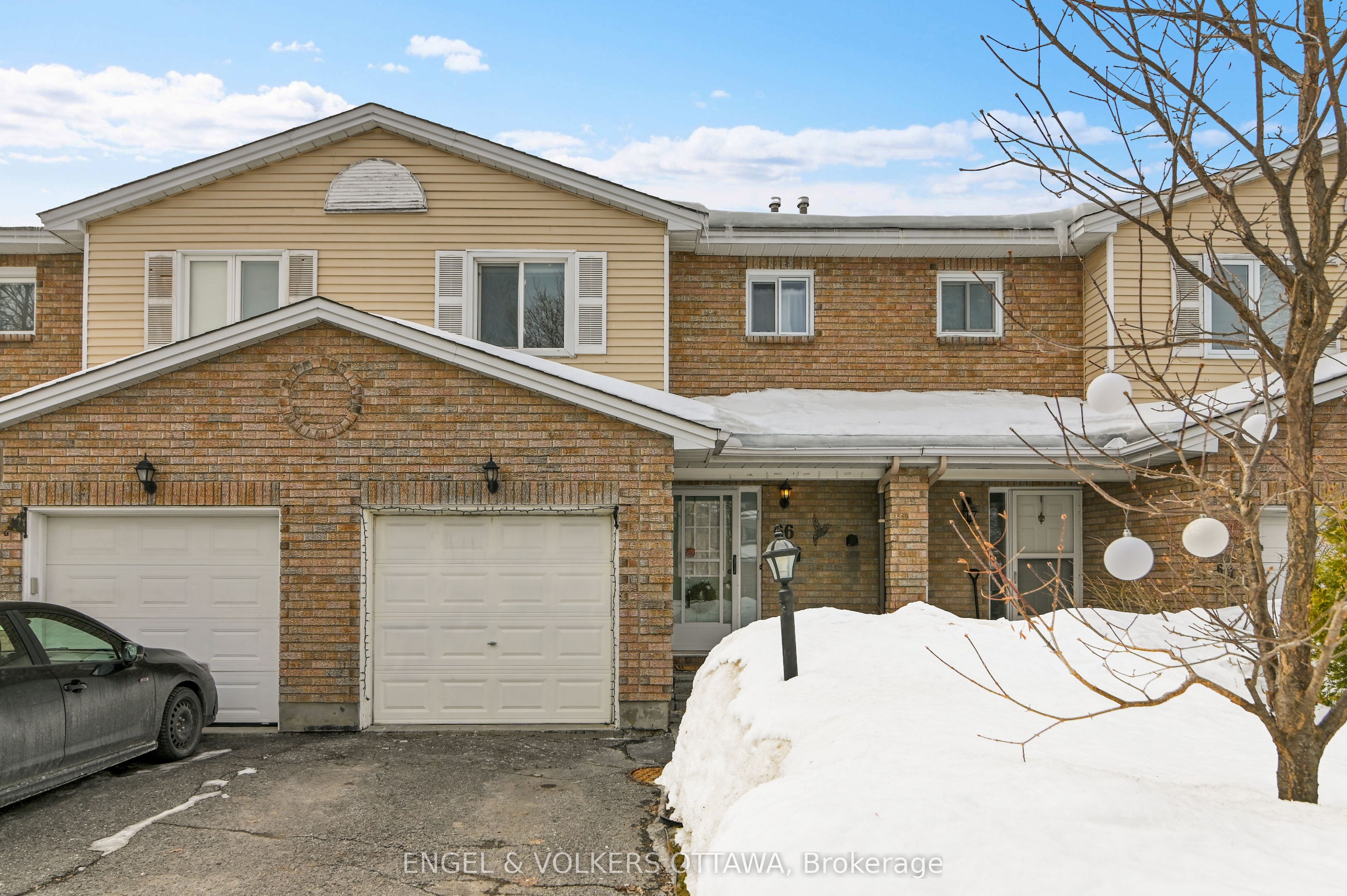 66 Hummingbird Crescent, Ottawa, ON, K2J 3A3