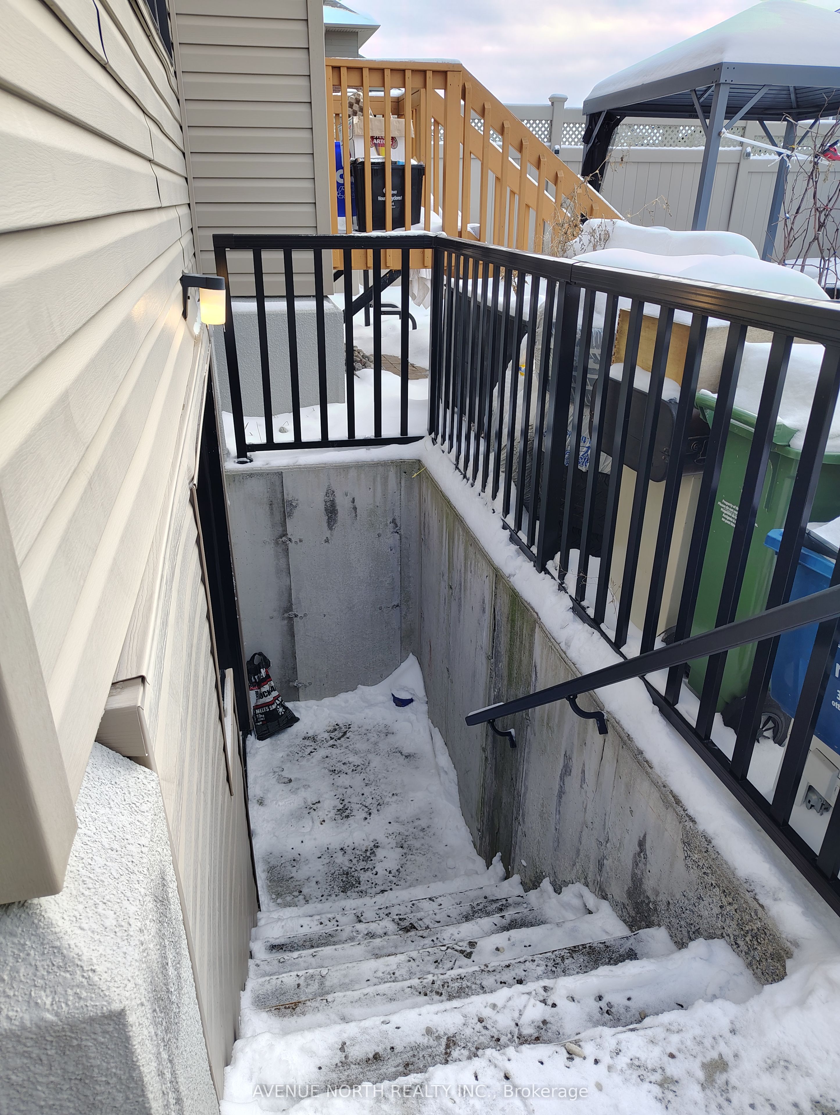 Additional image 2 of B-339 Sugar Pine Crescent, Ottawa, ON, K2M 0H6