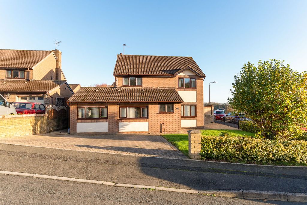 4 bed detached house for saleFenner Brockway Close, Newport NP19