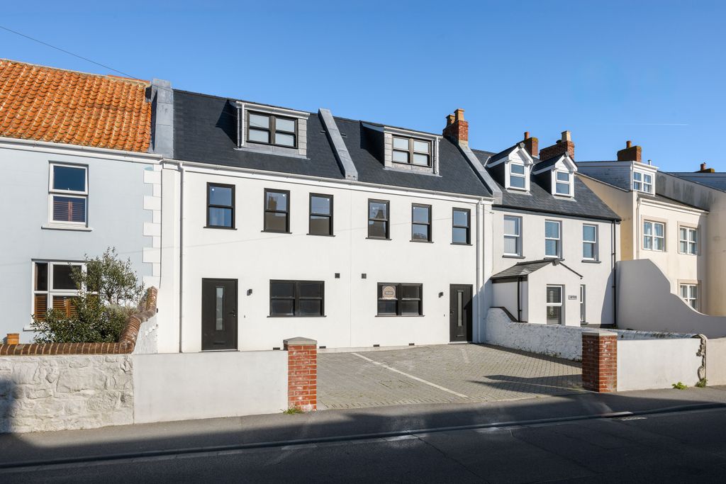 Additional image 2 of 3 bed terraced house for saleVale Road, St. Sampson, Guernsey GY2