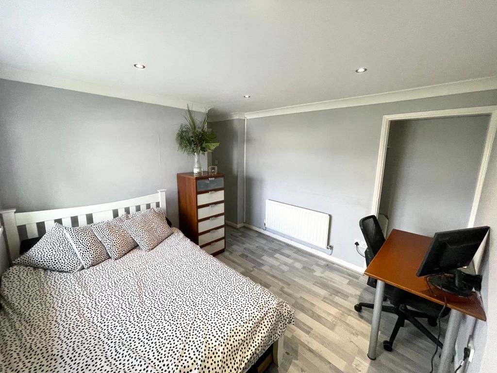 Additional image 7 of 2 bed flat for saleWestbourne Road, Cardiff CF14