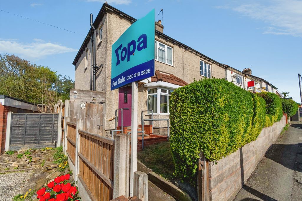 3 bed semi-detached house for saleWatsons Green Road, Kates Hill, Dudley DY2