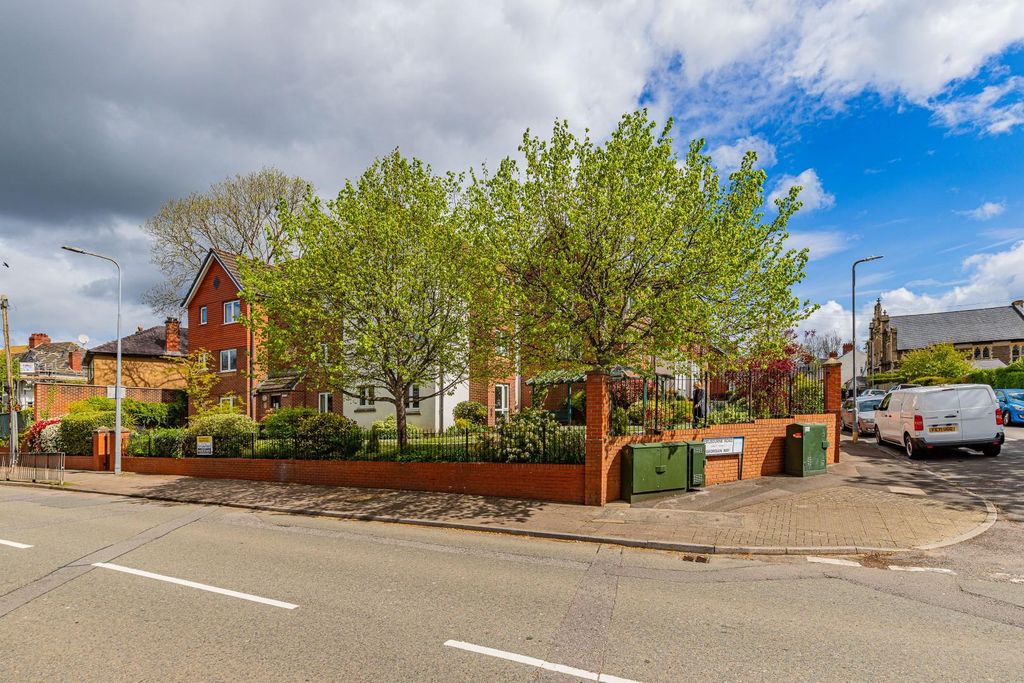 Additional image 8 of 1 bed flat for saleFidlas Road, Cardiff CF14