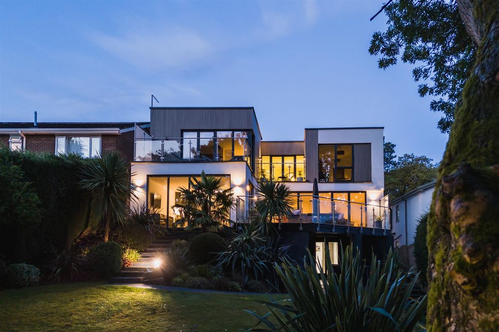6 bed detached house for saleCortworth Road, Sheffield S11