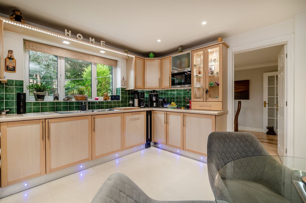 Additional image 8 of 4 bed detached house for salePriory Gardens, Langstone, Newport, Newport NP18