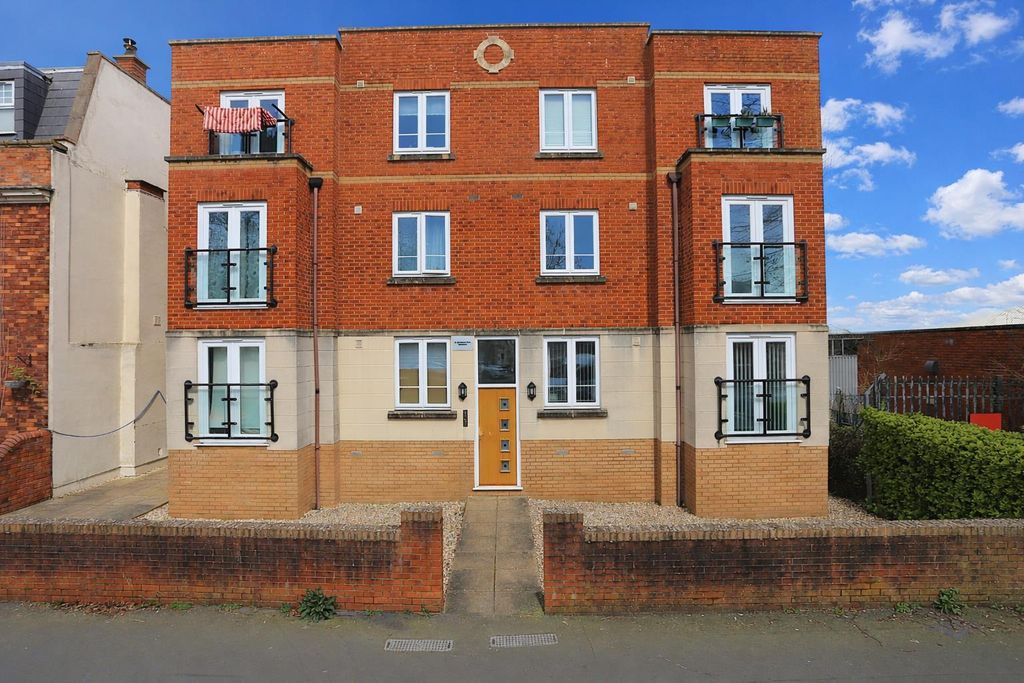 2 bed flat for saleSt Brendans Apartments, St. Andrews Road, Avonmouth BS11