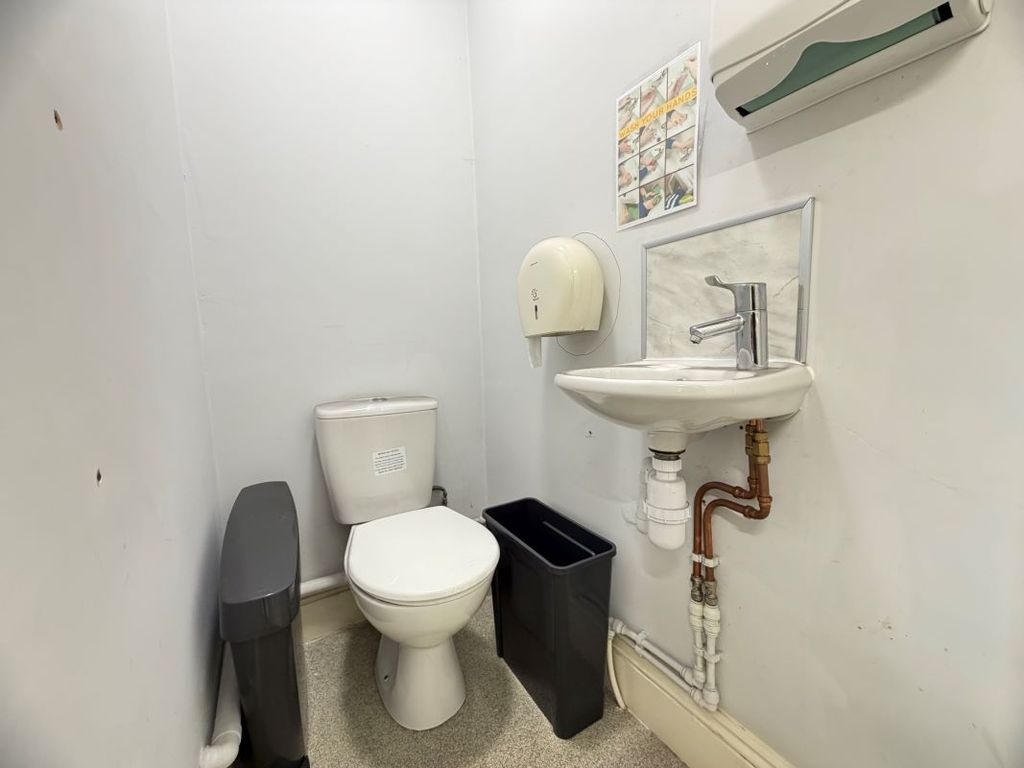 Additional image 5 of 1 bed flat for saleFlat 1, 15 Baneswell Road, Newport NP20