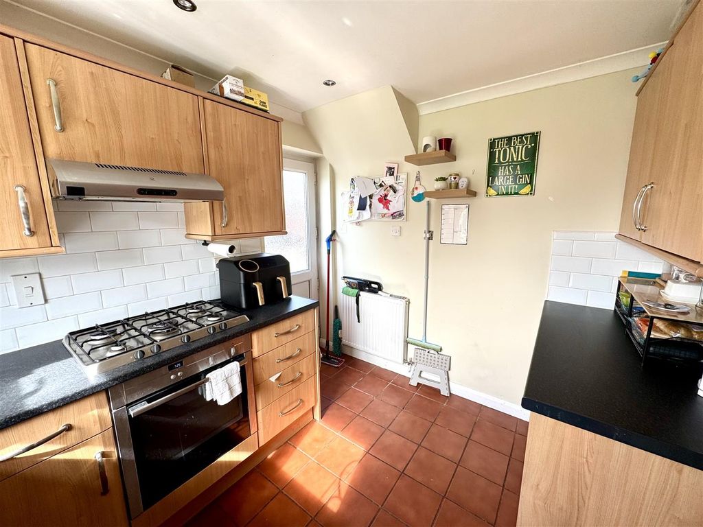 Additional image 6 of 3 bed semi-detached house for saleLapwing Avenue, Caldicot NP26