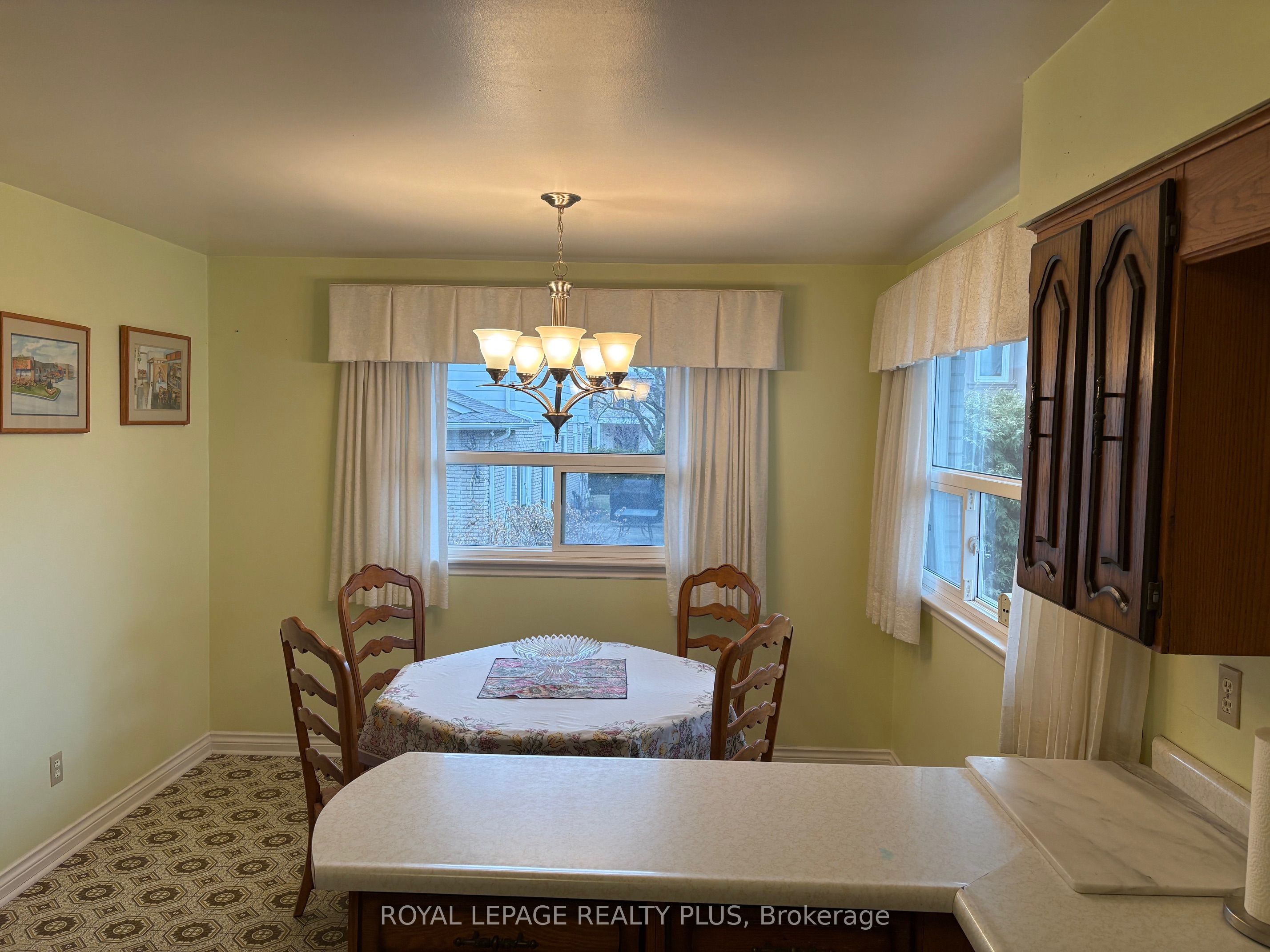 Additional image 4 of 2524 Avongate Drive S, Mississauga, ON, L5C 2X5