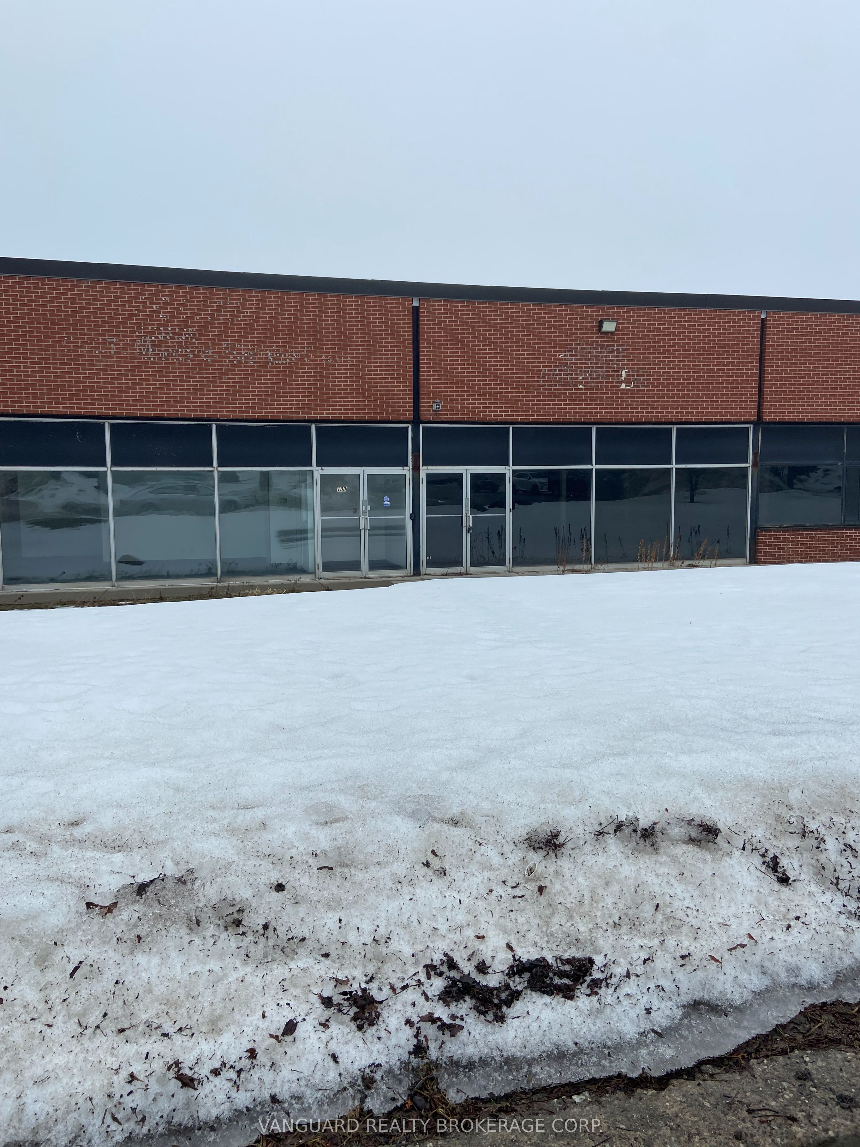 100 Brisbane Road, Toronto, ON, M3J 2K2 photo 2