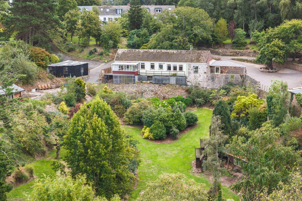 Additional image 10 of 6 bed detached house for saleLa Rue De La Blanche Pierre, St. Lawrence, Jersey JE3