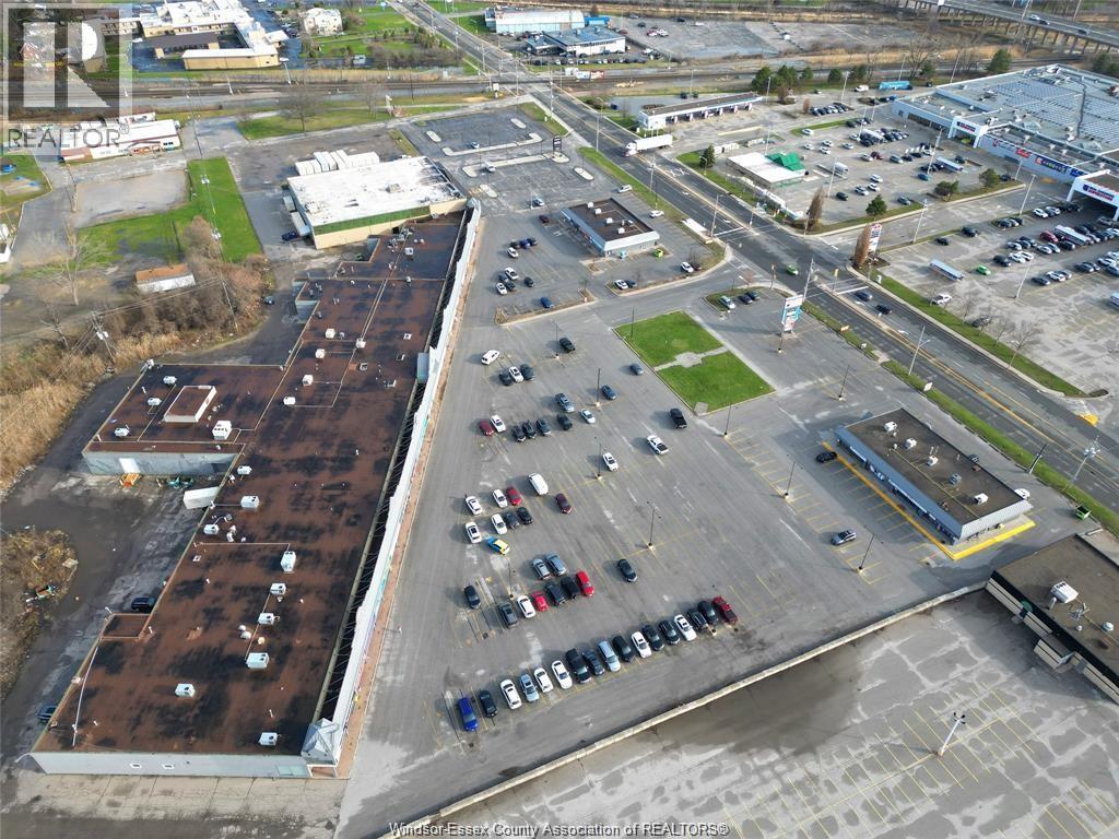 Additional image 4 of 2469 Dougall , Windsor, ON, N8X1T3