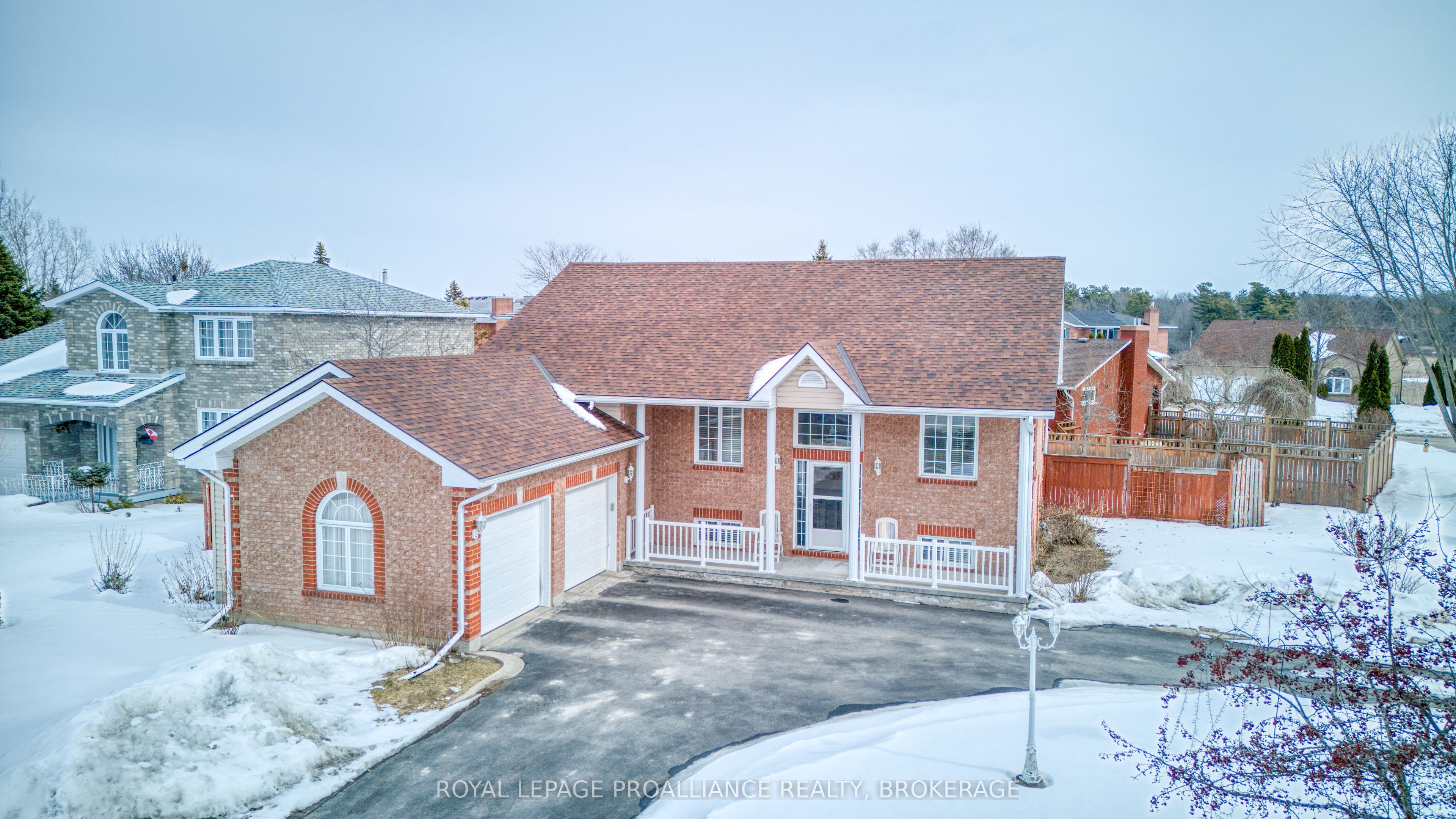 662 Millbrook Crescent, Kingston, ON, K7M 7Z8