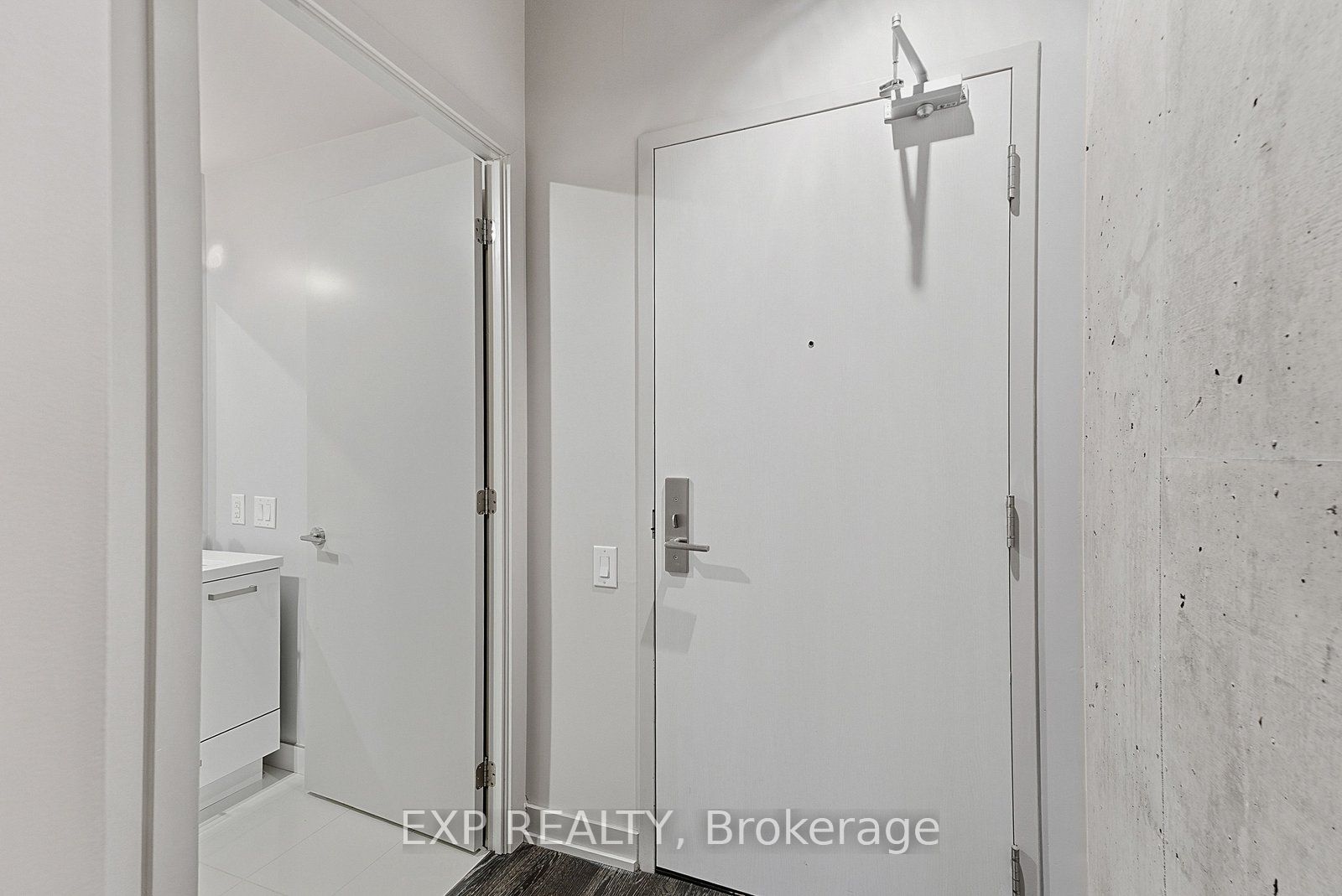 Additional image 4 of 416-39 Brant Street, Toronto, ON, M5V 2L9