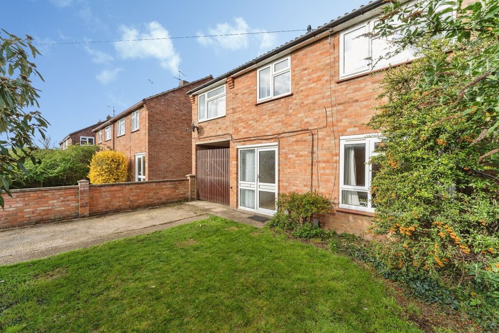 4 bed semi-detached house for saleLong Reach Road, Cambridge, Cambridgeshire CB4