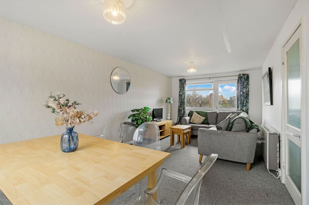 Additional image 2 of 2 bed flat for saleNew Street, Upton-Upon-Severn, Worcestershire WR8