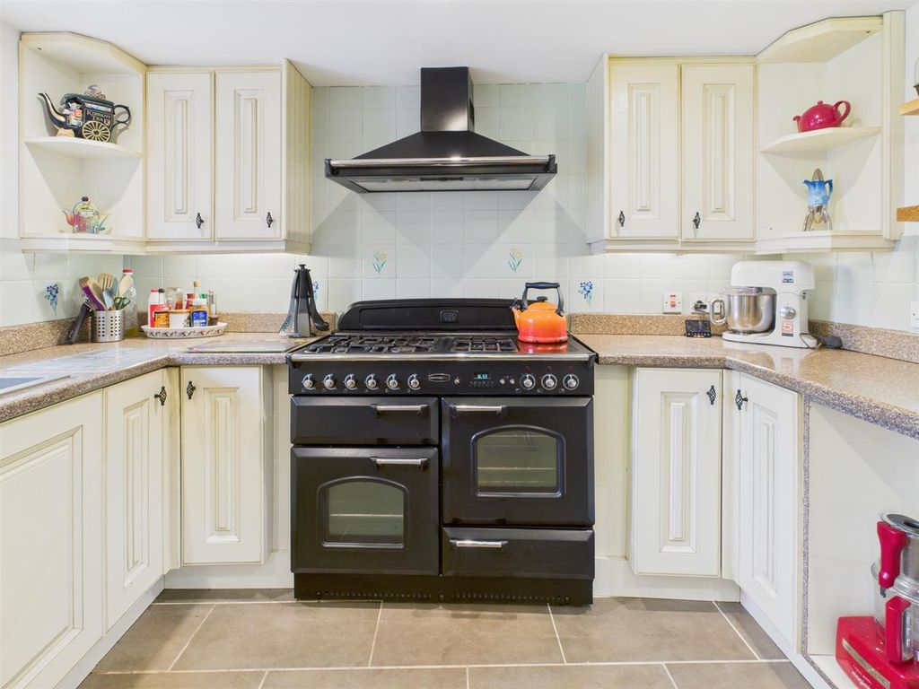 4 bed cottage for saleDevauden, Chepstow NP16 photo 2