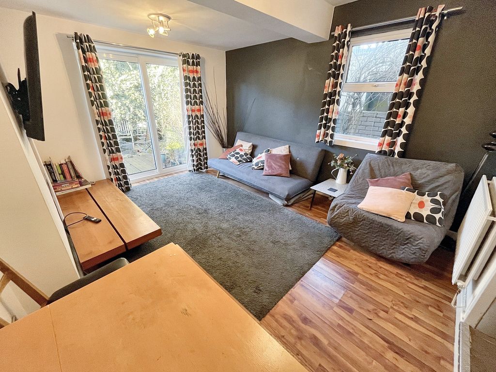 Additional image 15 of 6 bed terraced house for saleTaff Embankment, Grangetown, Cardiff CF11