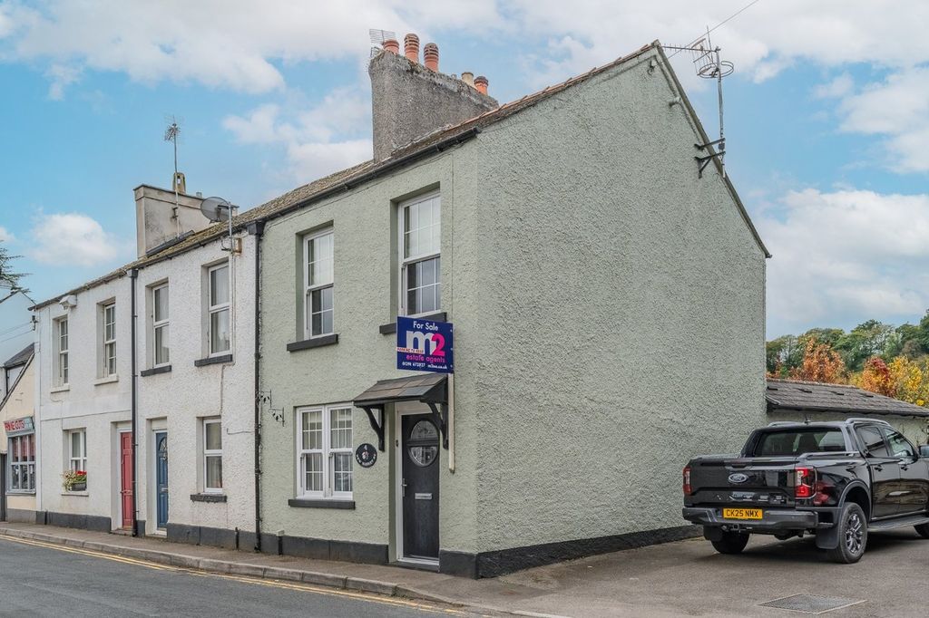 2 bed terraced house for saleNew Market Street, Usk NP15