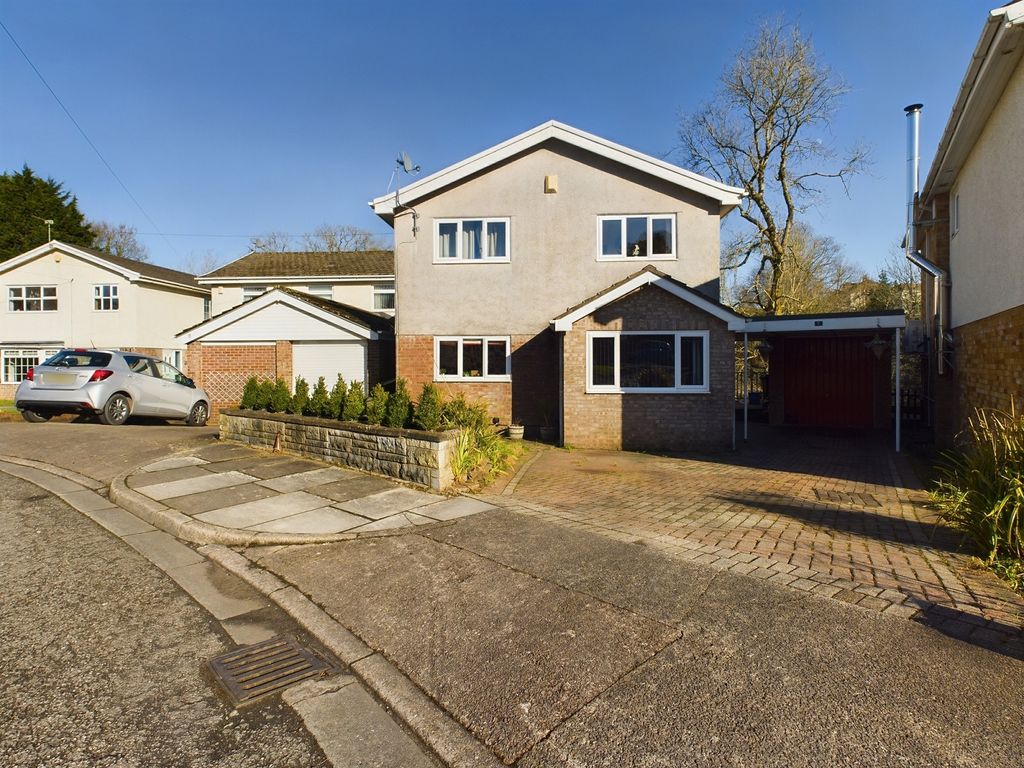 4 bed detached house for saleBrooklyn Close, Rhiwbina, Cardiff. CF14
