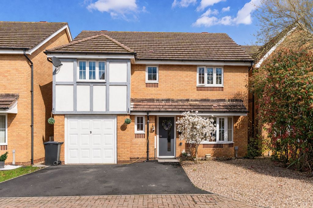 4 bed detached house for saleBlacktown Gardens, Marshfield CF3