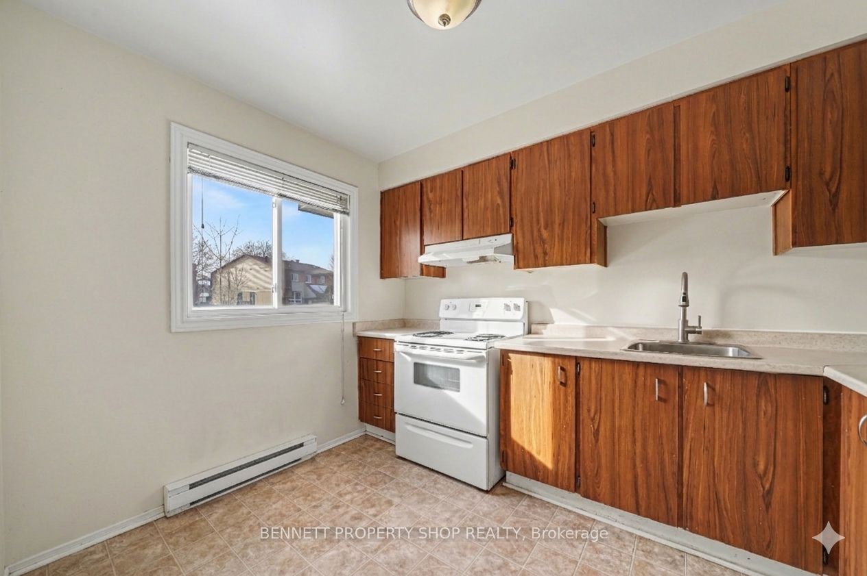 Additional image 4 of 37 Pixley Private, Ottawa, ON, K1G 4C3