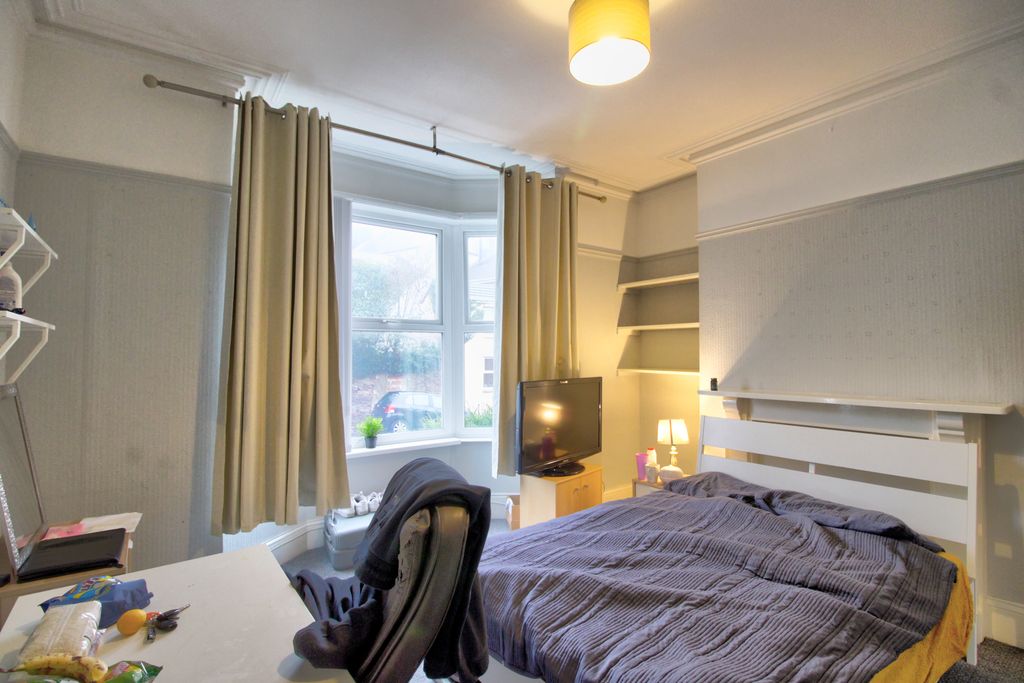 Additional image 2 of 4 bed terraced house for saleClyffard Crescent, Newport NP20