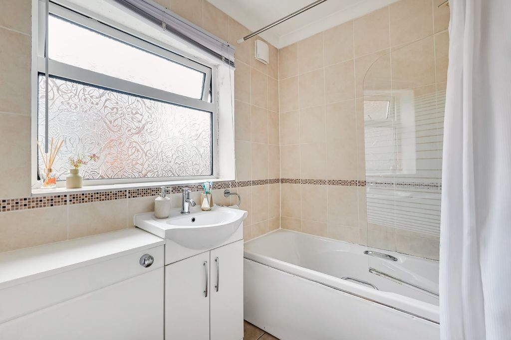 Additional image 10 of 2 bed terraced house for saleLower Ebor Street, Clementhorpe, York YO23