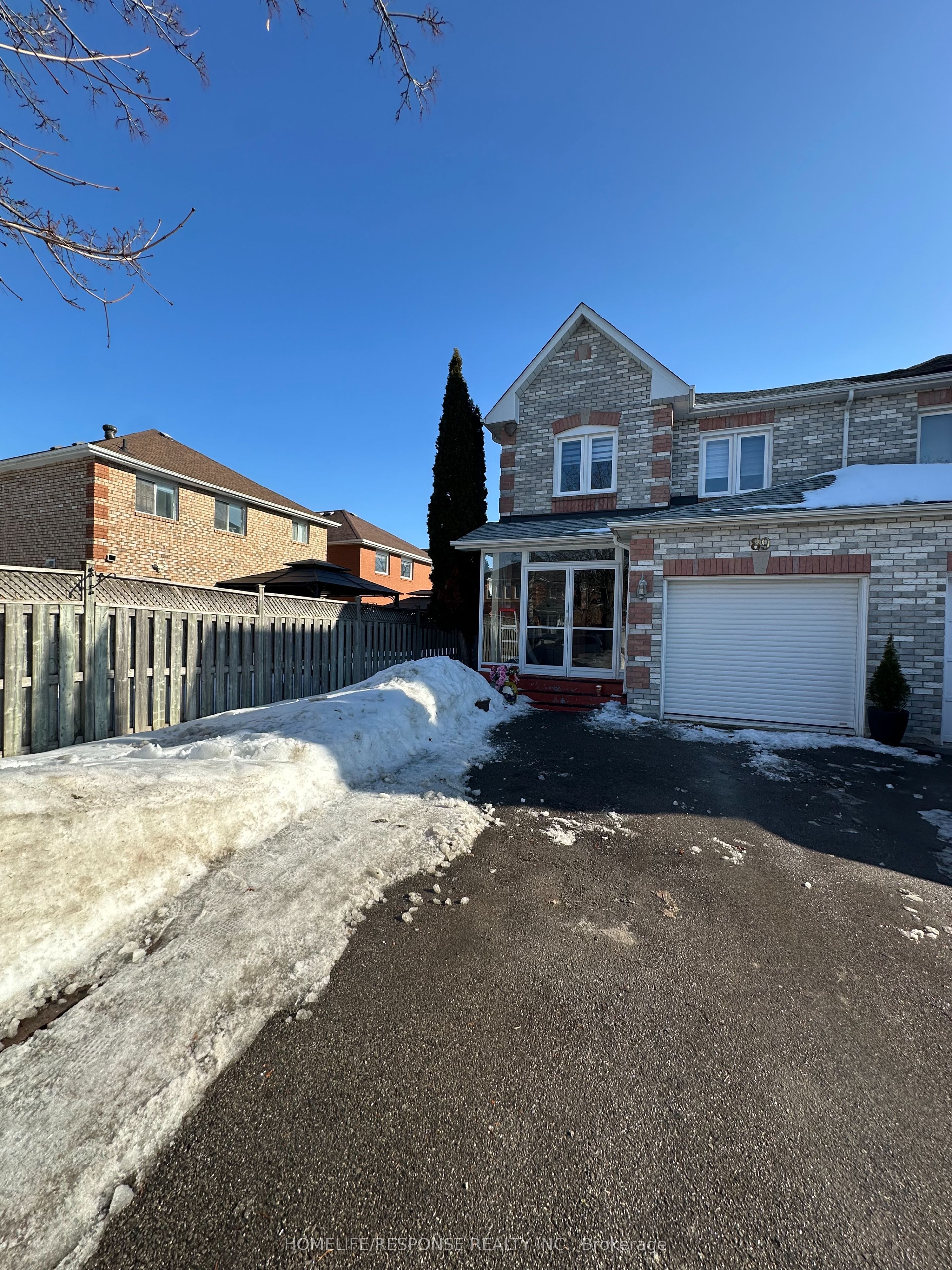 89 Ravenscliffe Court, Brampton, ON, L6X 4N9