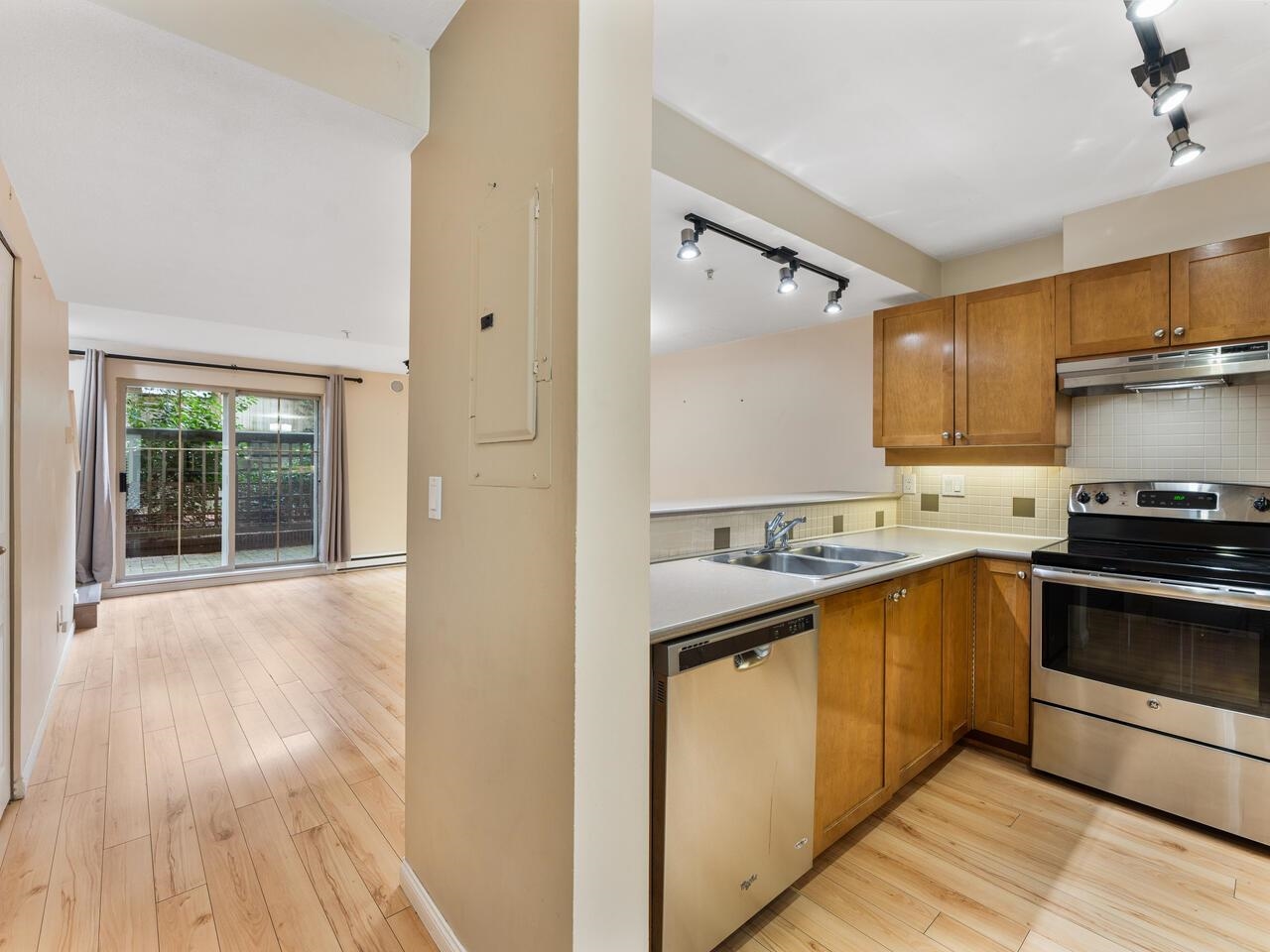 Additional image 6 of 8-2375 Broadway Street W, Vancouver, BC, V6K 2E6