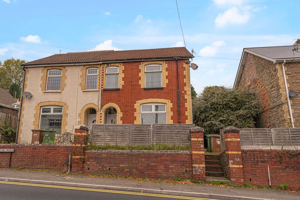 3 bed semi-detached house for saleCommercial Road, Machen CF83
