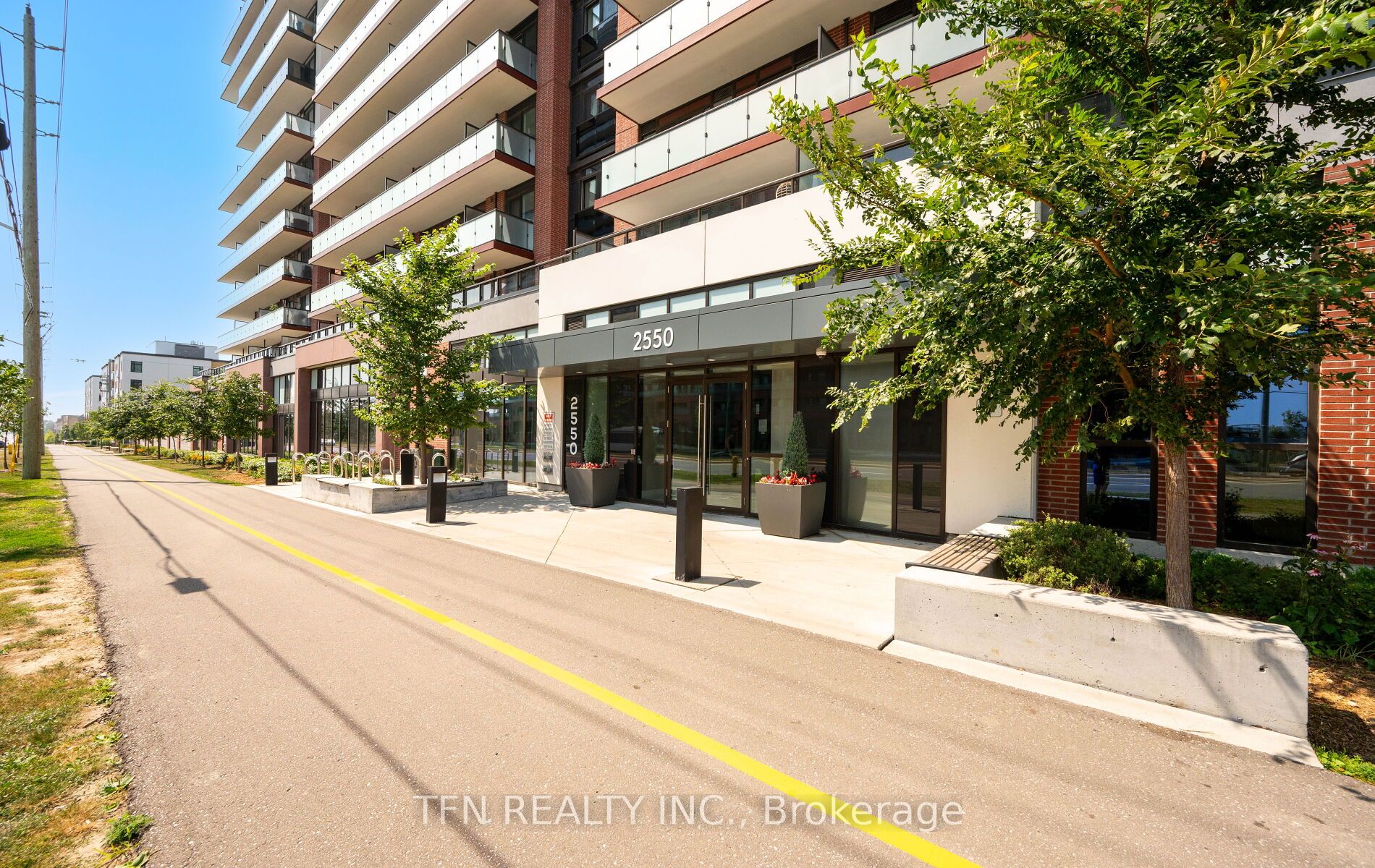 219-2550 Simcoe Street N, Oshawa, ON, L1L 0R5 photo 4