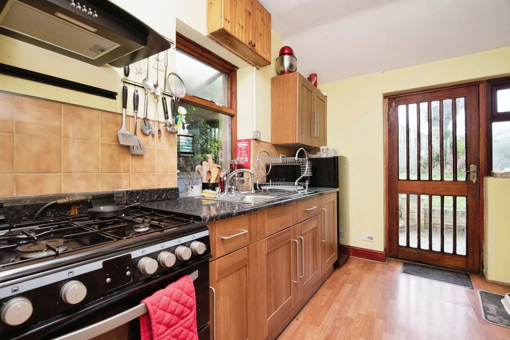 Additional image 5 of 3 bed semi-detached house for saleWentloog Road, Rumney, Cardiff CF3