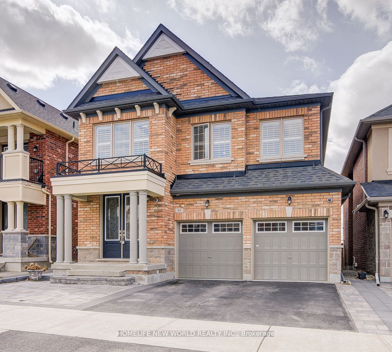 88 Roth Street, Aurora, ON, L4G 0W7