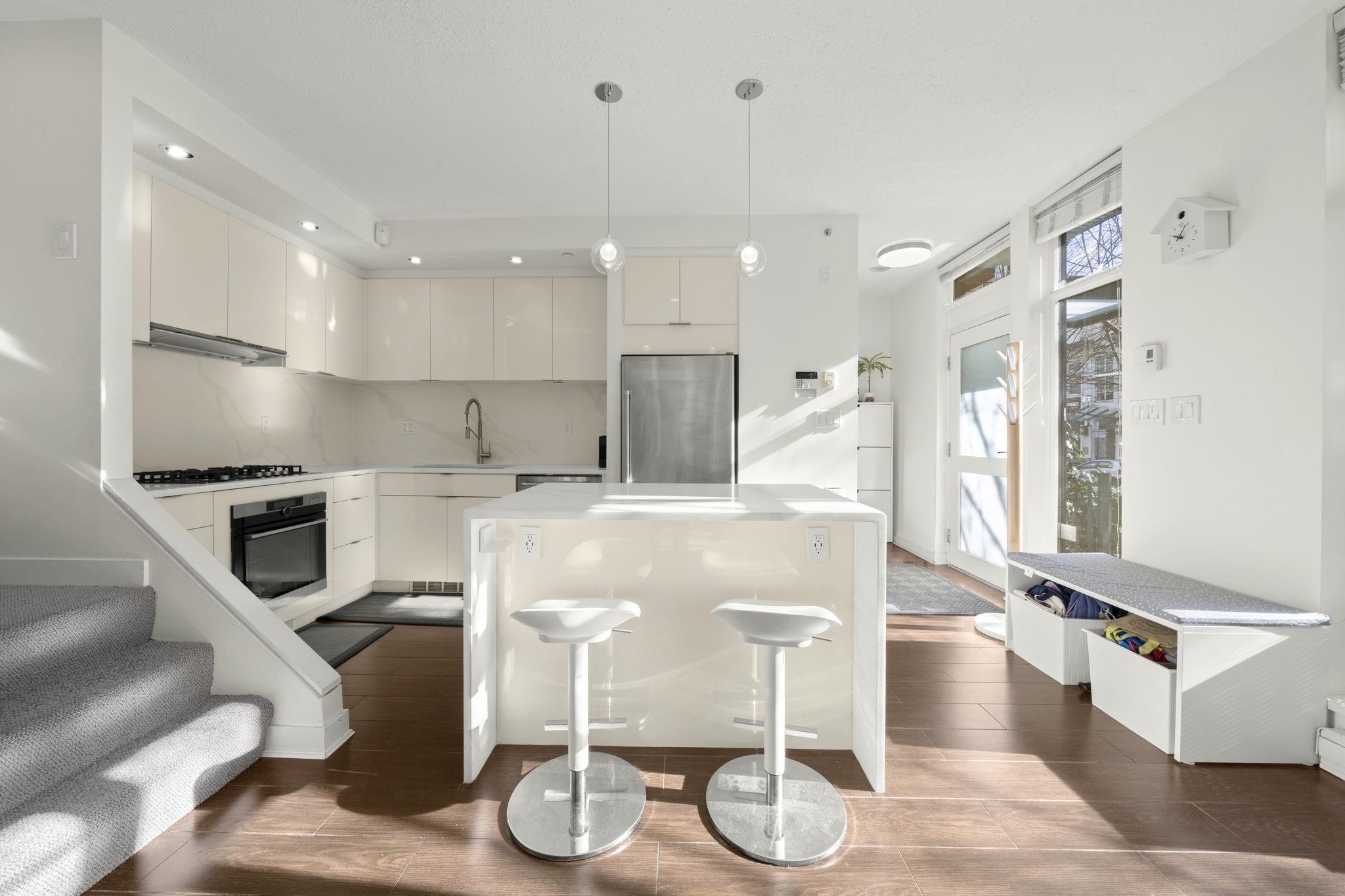 1053 Homer Street, Vancouver, BC, V6B 2X5
