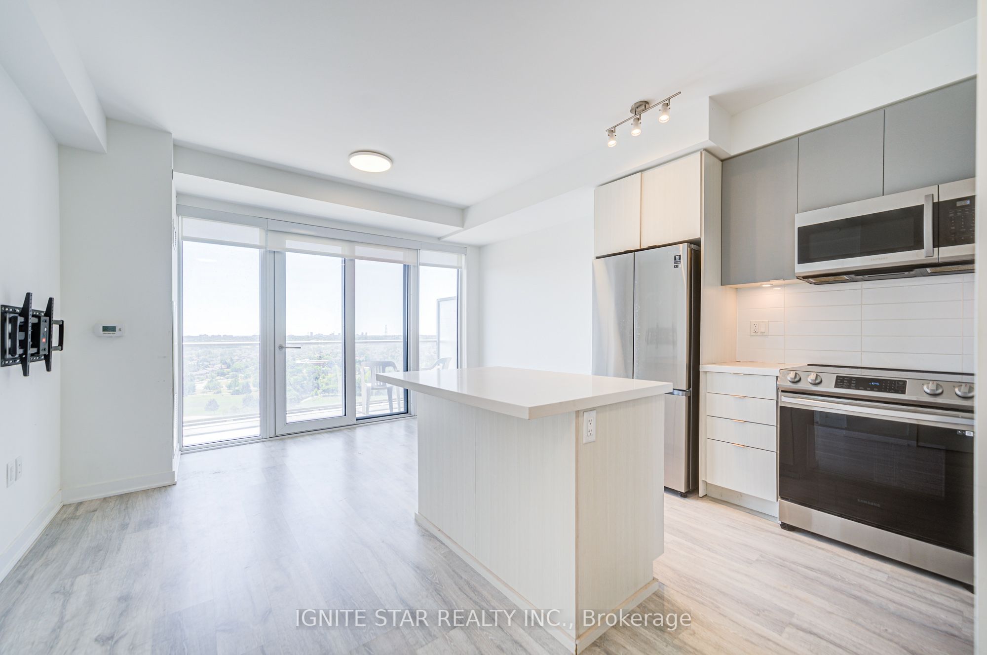 Additional image 3 of 1508-4655 Metcalfe Avenue, Mississauga, ON, L5M 0Z7