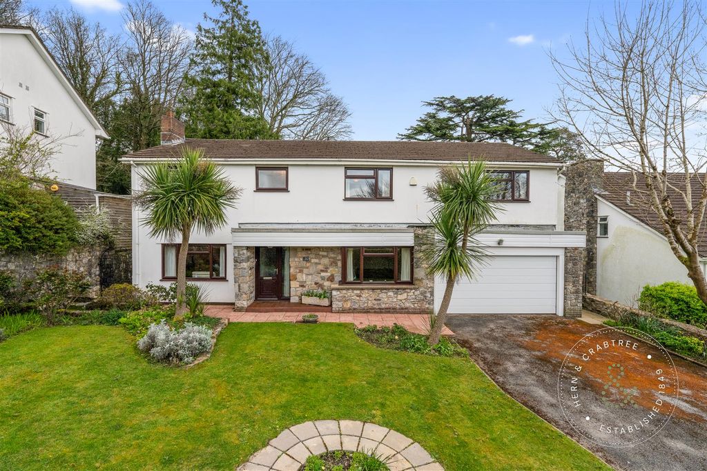 4 bed detached house for saleSt. Fagans Drive, St. Fagans, Cardiff CF5
