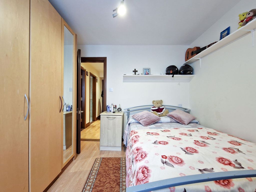 Additional image 9 of 2 bed flat for saleFlat 18 Kensington Court, St Helier JE2