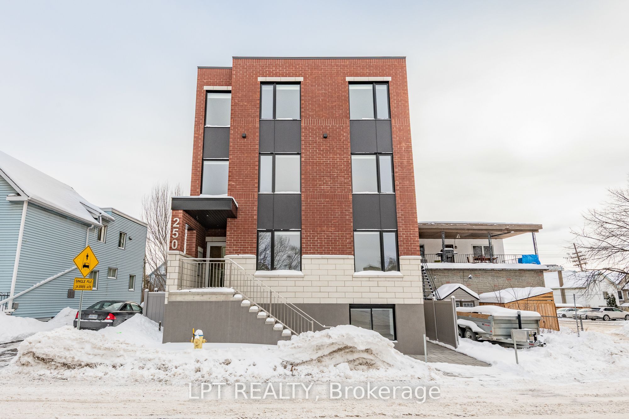 4-250 Shakespeare Street, Ottawa, ON, K1L 5M6
