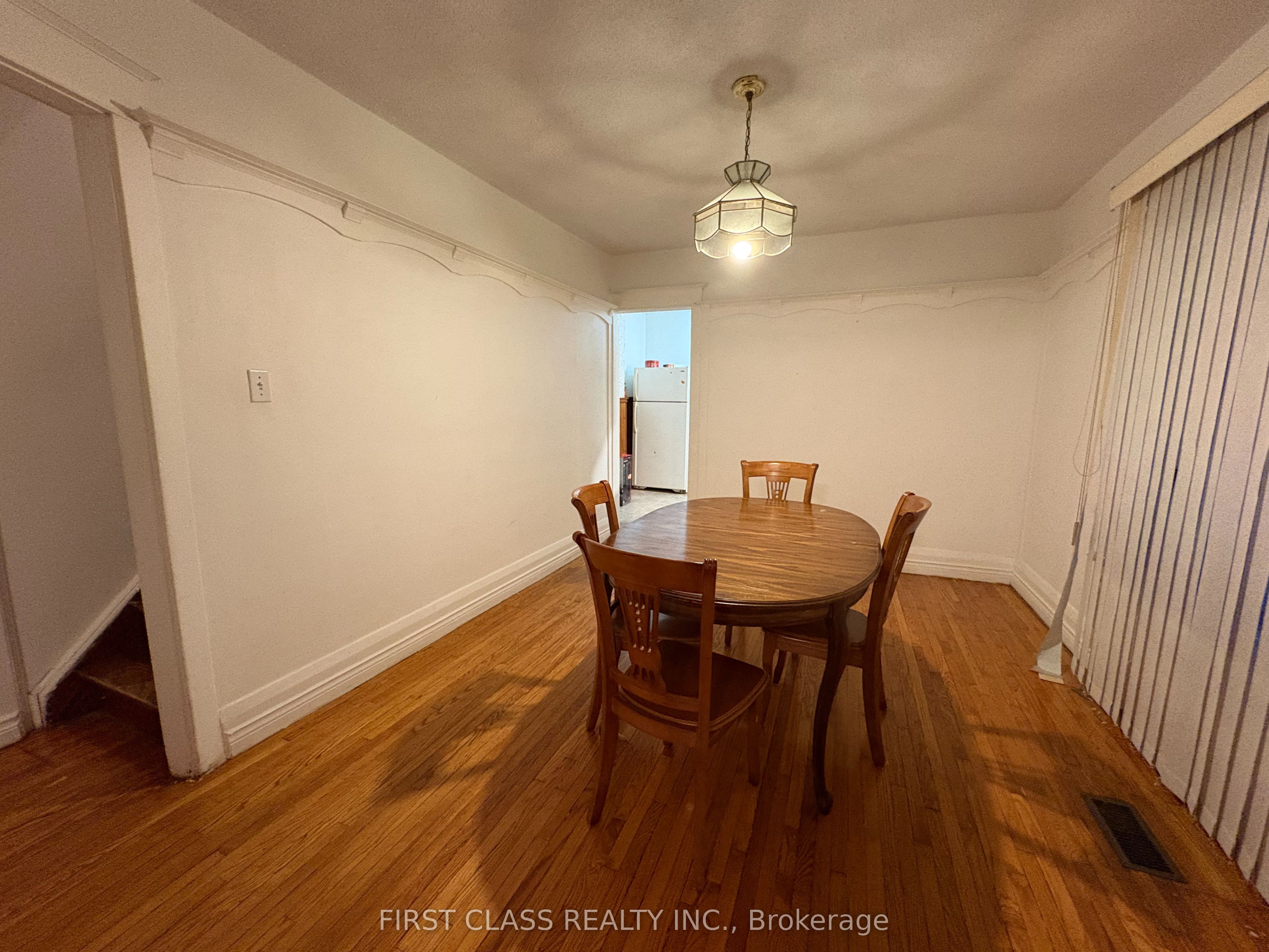 2471 Gerrard Street E, Toronto, ON, M4E 2G3 photo 3