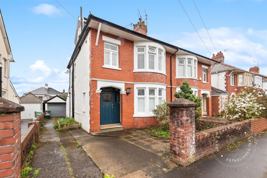 4 bed semi-detached house for saleBishops Walk, Llandaff, Cardiff CF5