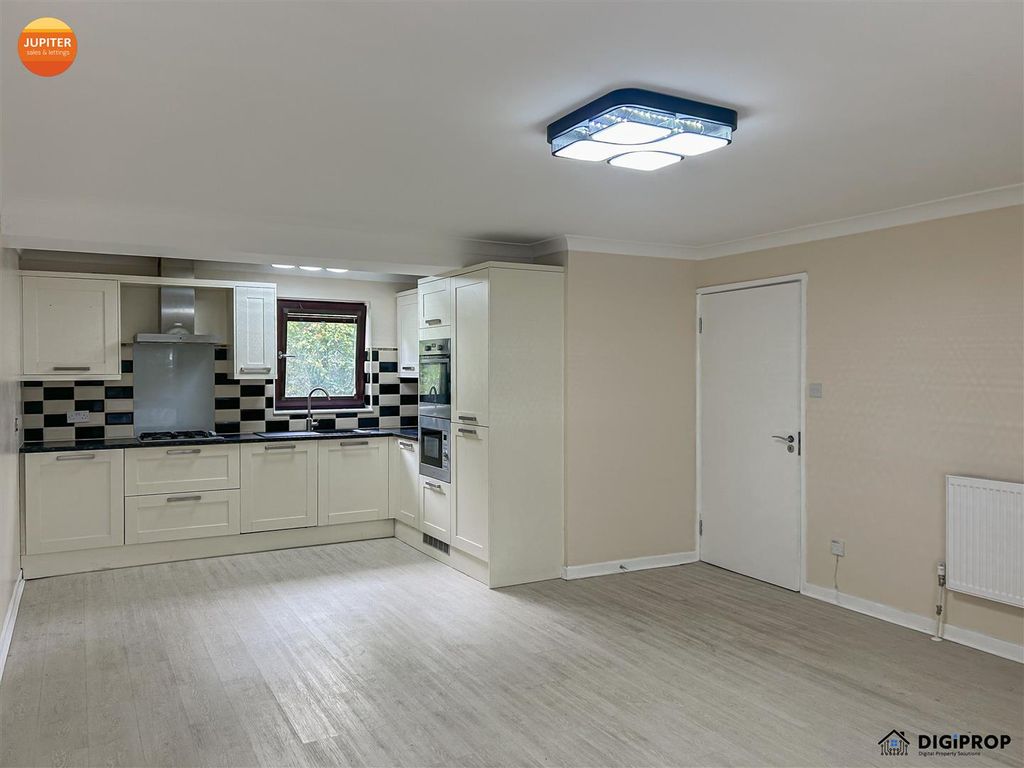 Additional image 25 of 3 bed flat for saleThe Crescent, Llandaff CF5