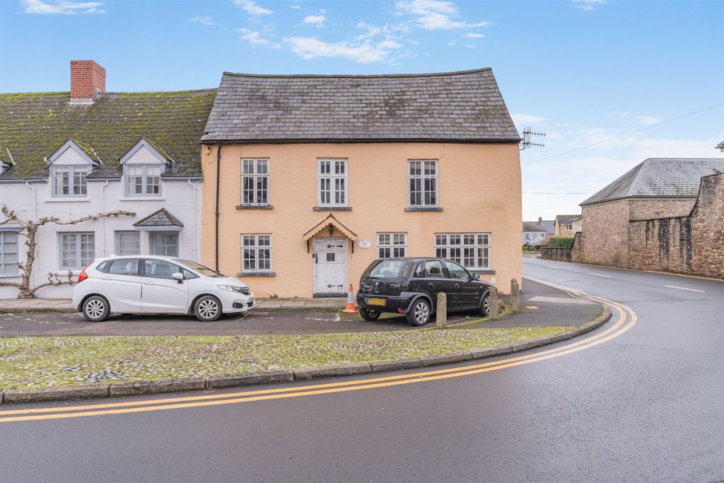Additional image 18 of 4 bed end terrace house for saleTwyn Square, Usk, Monmouthshire NP15