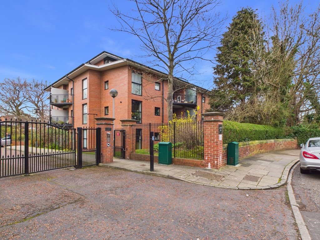 3 bed flat for saleAdderstone Court, Jesmond NE2