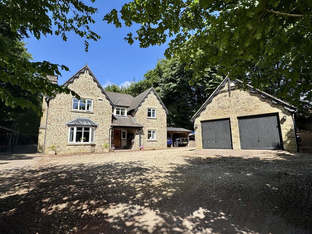 4 bed detached house for saleCoombe Lea, Catbrook, Chepstow NP16